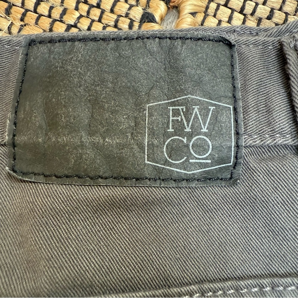 Freeworld Messenger Gray Jeans - Picture 3 of 3